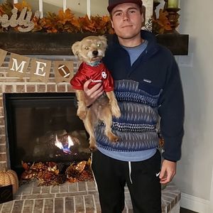 Meet your Posher, Dustin